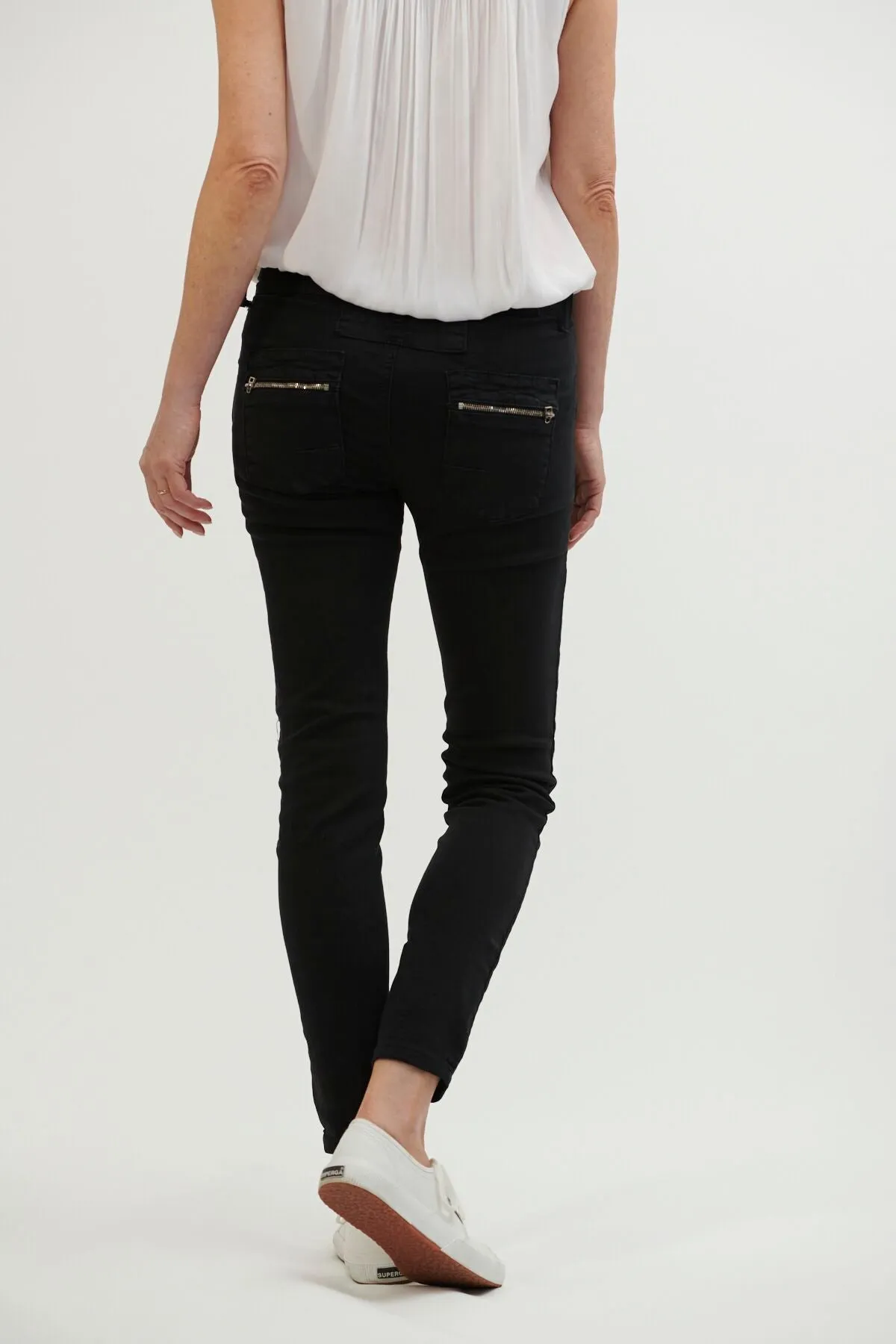 Button Jeans By Italian Star - Black